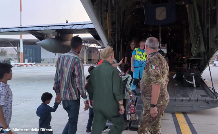 31 bambini in viaggio da Gaza verso l'Italia per essere curati