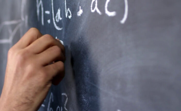 Scuola, nuove assunzioni e continuità nel sostegno