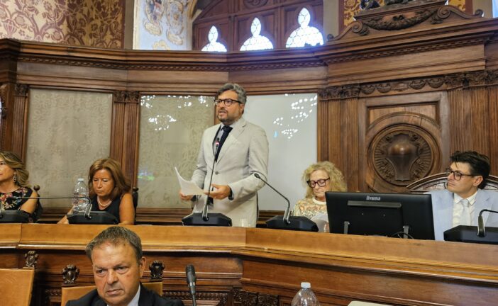 Il Consiglio comunale approva la variante sulla Cassia fra Siena e Monteroni