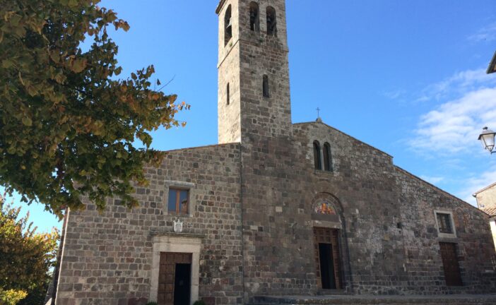 “Dalla liturgia alla vita”: a Radicofani l’arte sacra diventa carità e servizio”