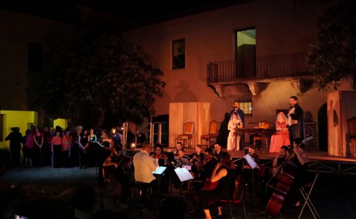 Sabato 23 agosto, nel Giardino “Piccioni”, “La serva padrona” di Pergolesi