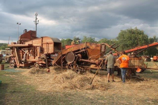 A Pianella la rievocazione della battitura del grano