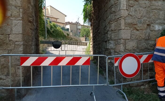 Chiusura temporanea di via dello Spedale a Staggia