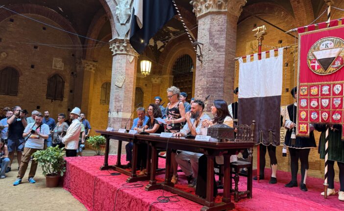 Palio: nominati i pittori dei drappelloni 2026