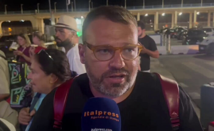 La MSC World Europa a Napoli dopo un'avaria, le voci dei passeggeri