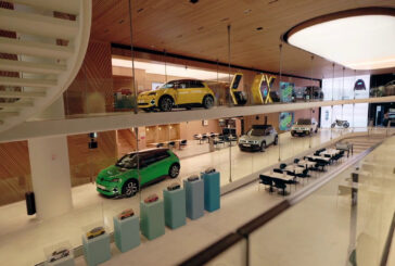 Renault rinnova il flagship store sugli Champs Élysées