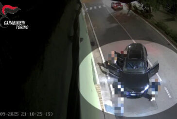 Nel torinese 4 uomini tendono un agguato ad un 63enne e gli sparano