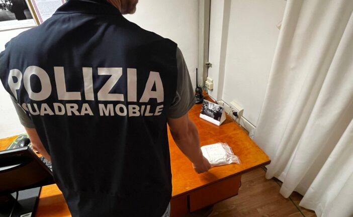 Famiglia di spacciatori sgominata dalla Polizia