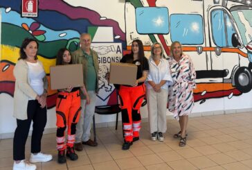 31 scatole con materiali scolastici ai Comprensivi di Poggibonsi