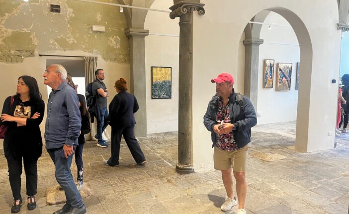 Cavalli d’Autore 2025: la mostra si trasferisce a Palazzo Sergardi Biringucci