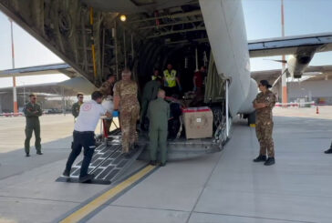 Decolla C-130 italiano con a bordo palestinesi bisognosi di cure