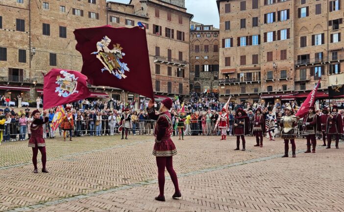 Consegnato il Masgalano 2025 alla Contrada della Torre