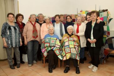 San Gimignano: domani l’esposizione di ‘Coperte per senza dimora’