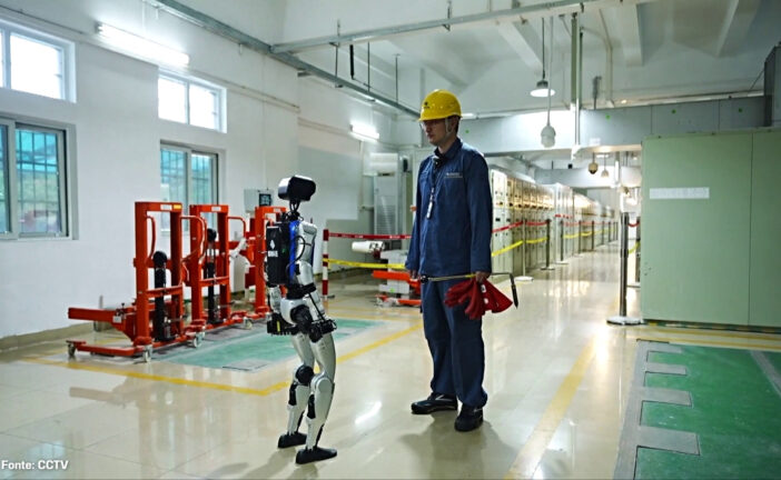 Cina, i robot umanoidi utilizzati per ispezionare le reti elettriche