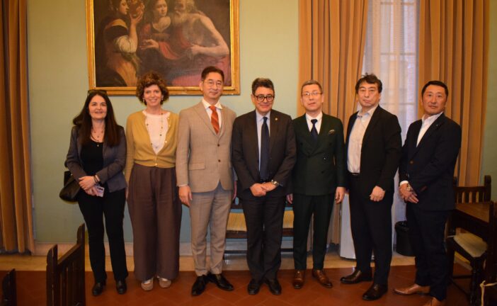 Delegazione della Shimonoseki University in visita a Unisi