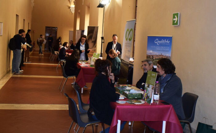 Oltre 2400 le iscrizioni ai colloqui della Career Week 2025 di Unisi