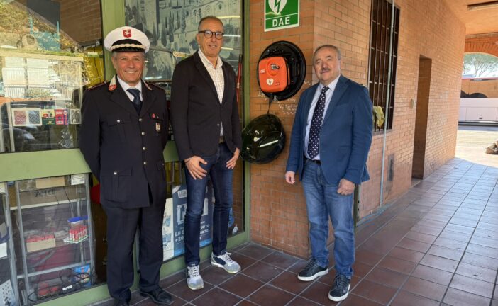 Nuovo Defibrillatore in Piazza Nenni: Montepulciano sempre più cardioprotetta