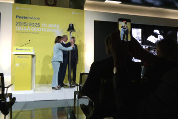 10 anni di Poste Italiane in Borsa, l'azienda festeggia i risultati