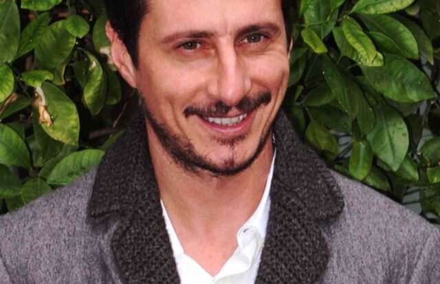 Non hanno un dubbio: Luca Bizzarri in scena al Teatro del Popolo