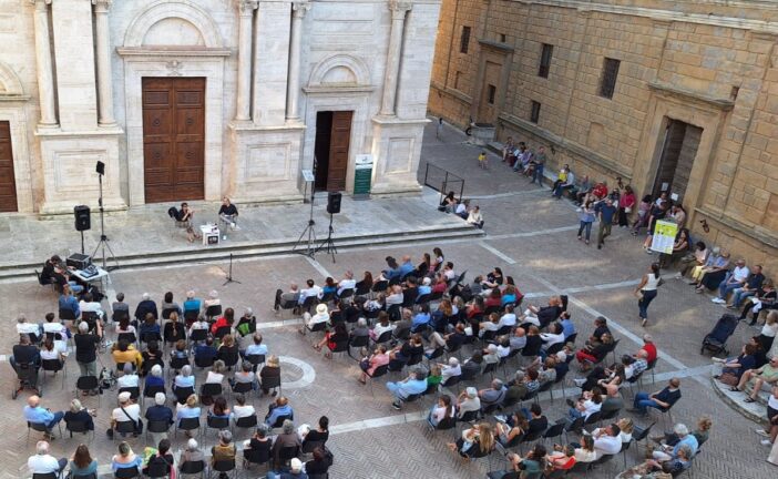 Pienza si illumina di cultura l’8 novembre con l’Emporio Letterario OFF