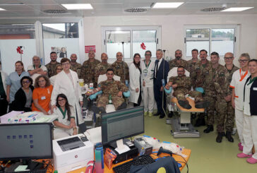 I parà del 186° donano il sangue in gruppo ricordando El Alamein