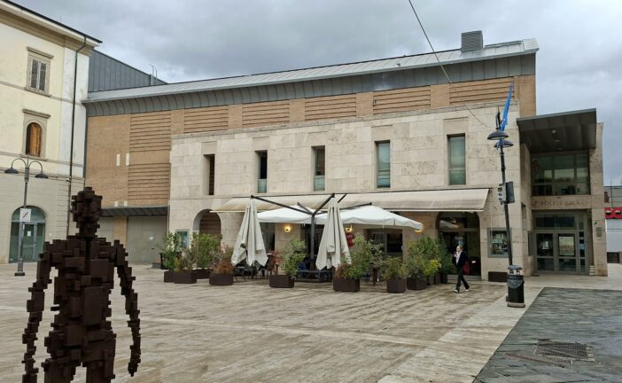 “Riempire i vuoti”, cena di quartiere in centro: conosciamoci attraverso il cibo