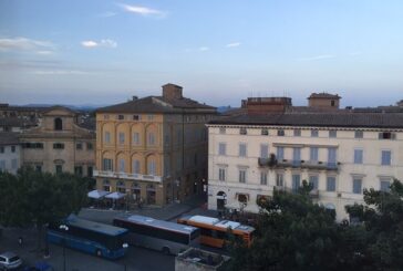 Decoro urbano: intervento straordinario di bonifica e controllo in piazza Gramsci