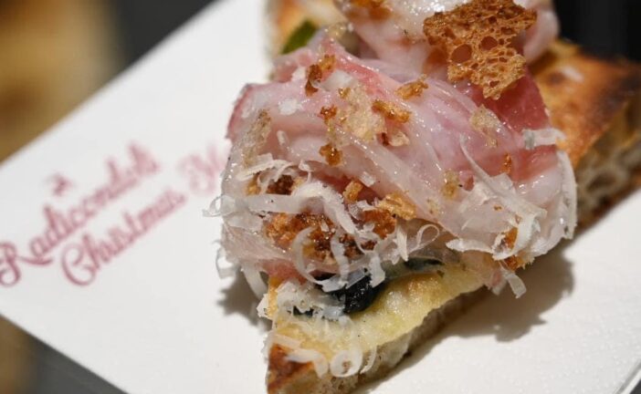 Con Radicondoli Christmas Market: cacciucco di cinta e pizza con la gota di cinta