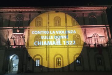 La Provincia illumina di arancione la facciata del Palazzo del Governo