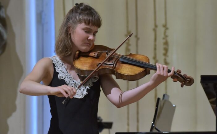 Due allieve chigiane al 1° e 2° posto del Concorso per viola di Ginevra