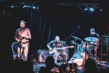 Il weekend al Politeama sa di parole e musica etnica 