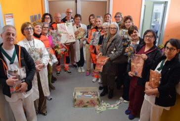 L’Assistenza Pubblica di Chiusdino regala borse per i drenaggi