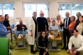 Tradizionale donazione di sangue collettiva con priori, capitani e fantin