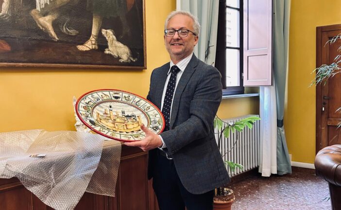 Polizia: va in pensione il primo dirigente Salvatore Barba