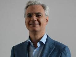 Giangiorgio Satragni: Strauss in Italia