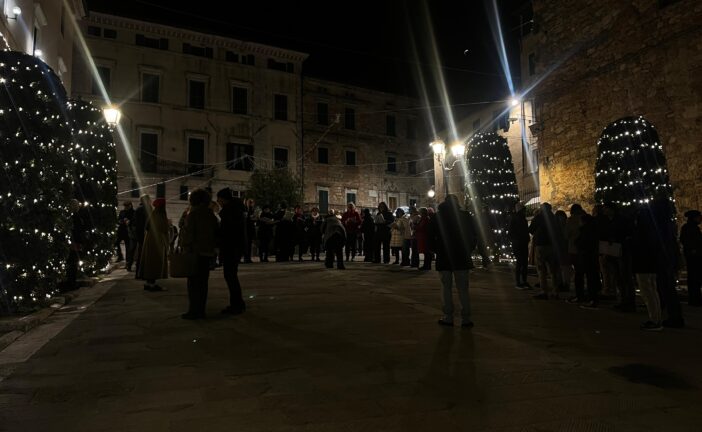 A Sarteano arriva l’iniziativa solidale “Regalo Sospeso” per il Natale 2025