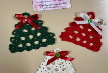 Campostaggia: alberelli all’uncinetto donati ai pazienti di Nefrologia e Dialisi