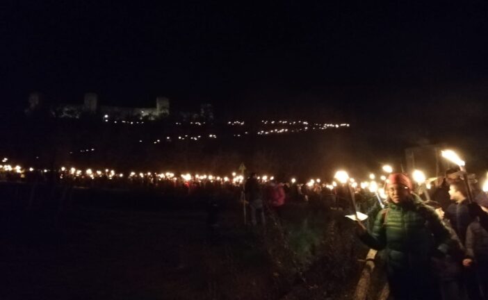 Tradizionale fiaccolata della Vigilia organizzata dal Cai