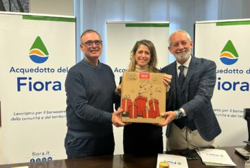Acquedotto del Fiora sceglie l’EcoNatale: un regalo solidale per i dipendenti
