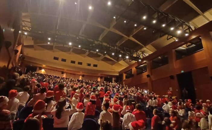 Grande successo per il Magico Natale al Politeama: oltre 200 voci bianche in scena