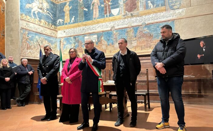 San Gimignano celebra i neodiciottenni: il 13 dicembre la consegna della Costituzione
