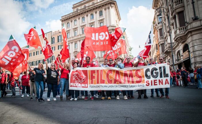 Cassiera Esselunga aggredita a Firenze: solidarietà di Filcams Cgil Siena