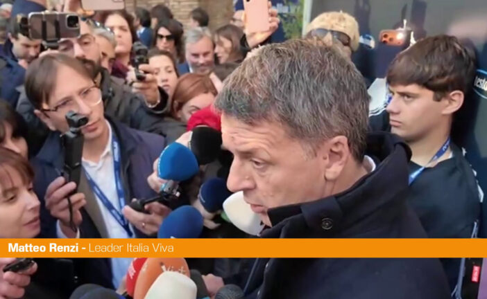 Medicina, Renzi "Inutile attaccare studenti, numero chiuso non è stato abolito"