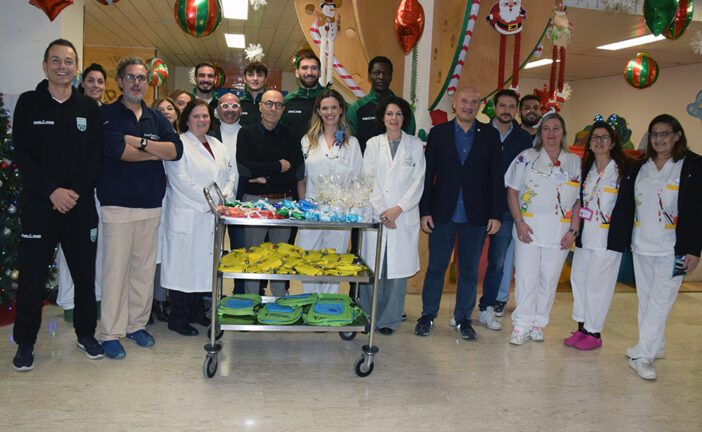 La Mens Sana Basketball porta doni ai piccoli ricoverati alle Scotte