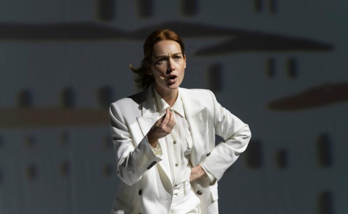 Al Politeama Cristiana Capotondi racconta la notte dei bombardamenti su Firenze 