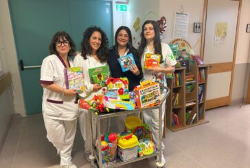 I bimbi del nido “Le Nuvole” di Guazzino donano giocattoli alla Pediatria di Nottola