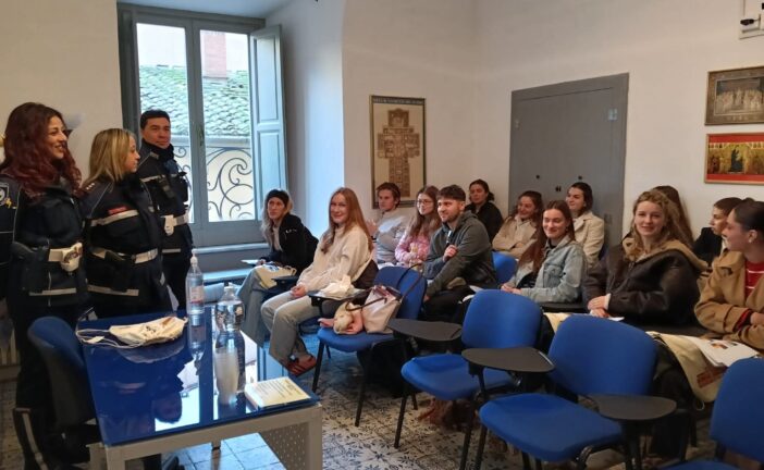 Studenti americani “a lezione” dalla Polizia locale