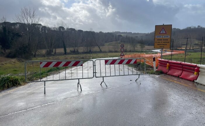 Chiusa per la piena la variante sul torrente Stile