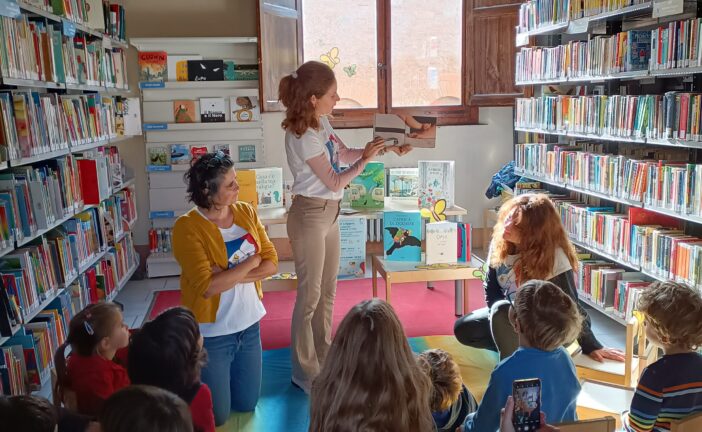 San Gimignano: la Biblioteca inaugura il 2026 con ‘Nati per leggere’