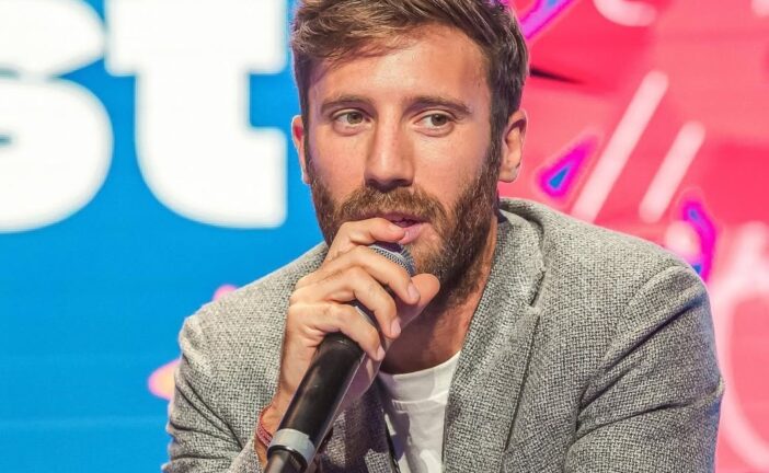 Nicolò De Devitiis special guest della serata finale di “Stelle in corsa”